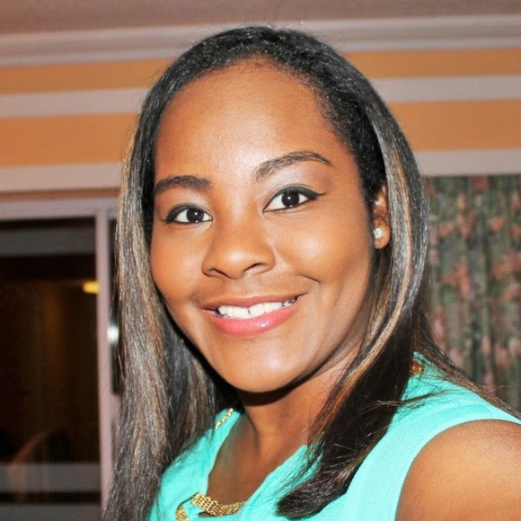 Meet your Posher, Debbie - Picture 1 of 1